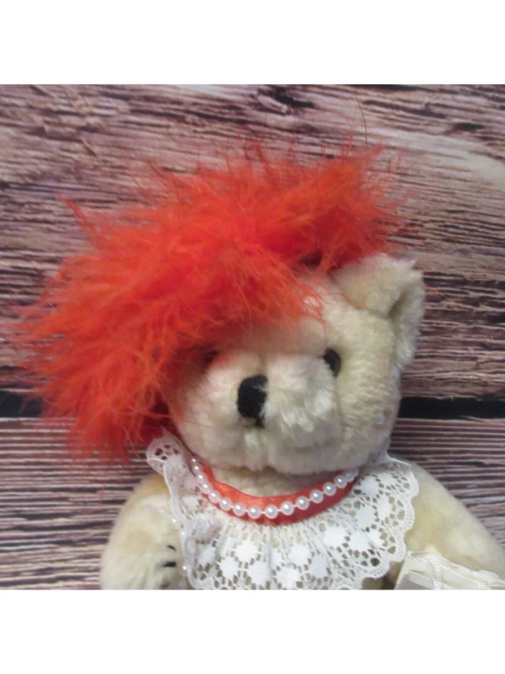 Country Cozy’s “BORN TO SHOP” Decorative Plush Female Jointed Bear w/Accessories